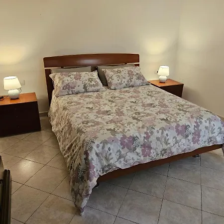 Valery House * 卡利亚里